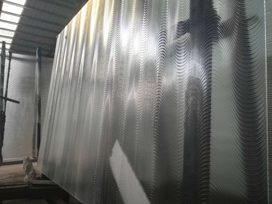 Разнослоистое громоздк тепловой волны отрежет по заданному размеру листовые стекл