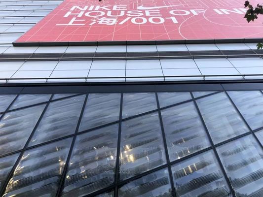 Стекло ненесущей стены просвечивающее 6000x1830mm высекаенное прокатанное