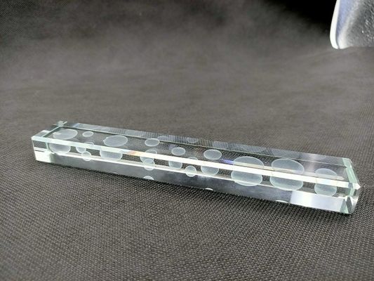 Освещать трехмерное стекло 12mm выгравированное лазером