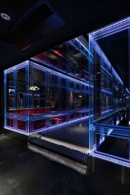 Внутренний лазер CCC 8mm стены клуба KTV выгравировал стекло Кристл