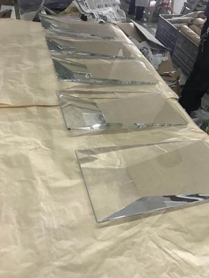 предпосылка 3D KTV Bespoke 12mm отрезанные стекла Кристл